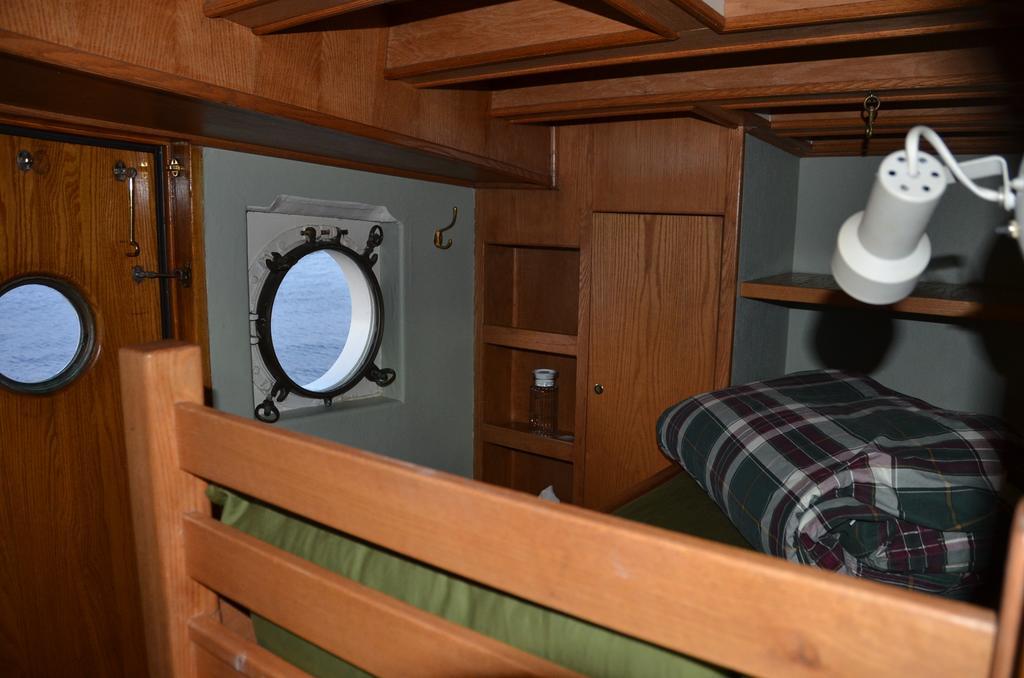 Swept Away Inn Port Alberni Chambre photo