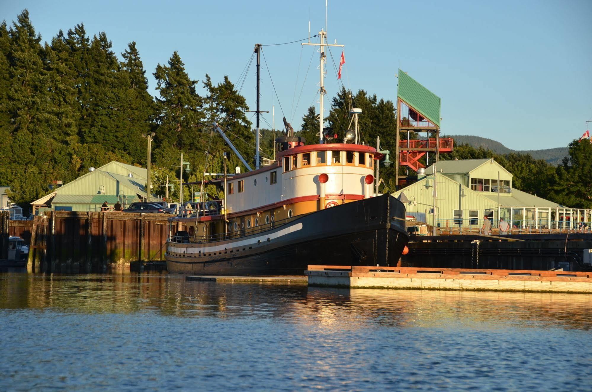 Swept Away Inn Port Alberni Extérieur photo